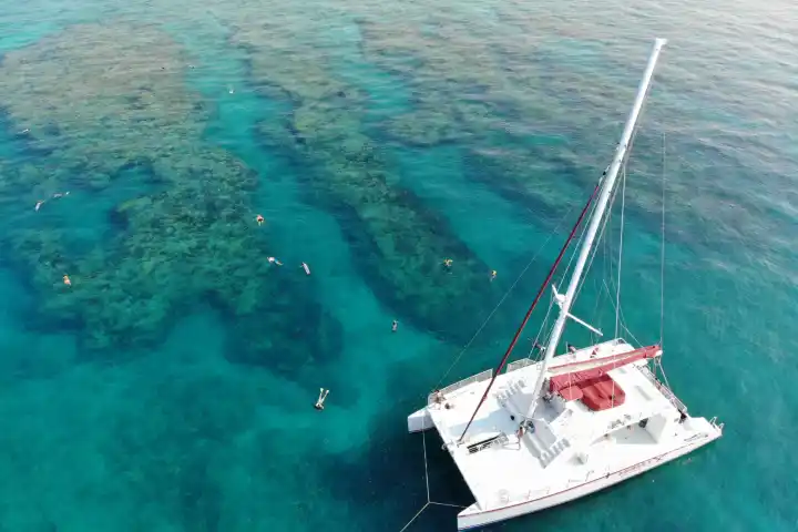 a small boat in a body of water